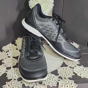 Adidas Alphaflex sport golf shoes size 6